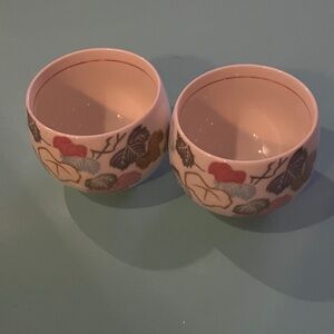 2 Japanese Mino Ware Daikichi Kiln Flower Pattern Teacups 2 x 3 inches